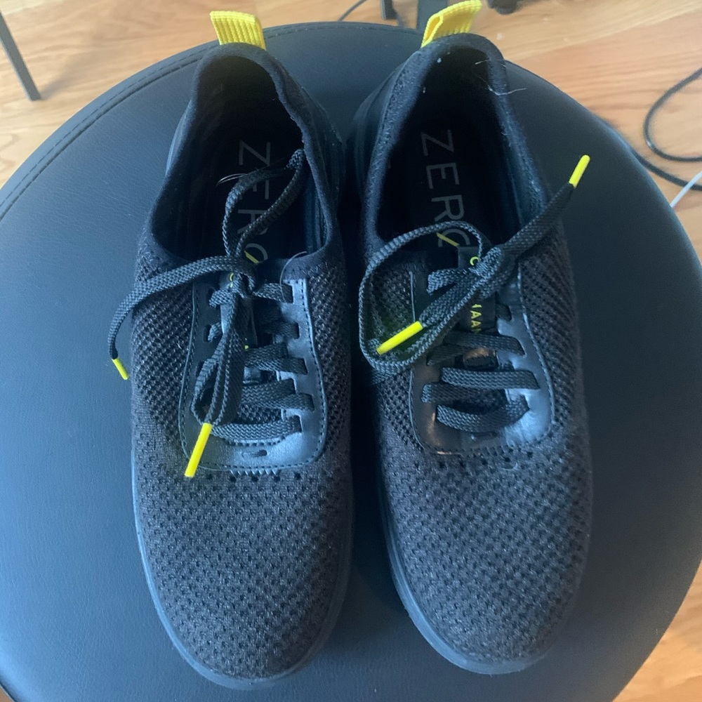 BRAND NEW/ NEVER WORN - Ground Zero Sneakers 👟